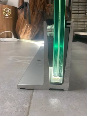 Powder-Coated Aluminum Glass Fence With Tempered Panels For Outdoor Safety