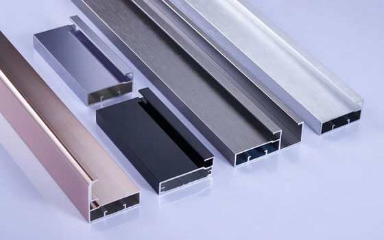 Cuarto de cocina de aluminio Cuadro de puerta de borde de perfil de extrusión Anodizado con champán