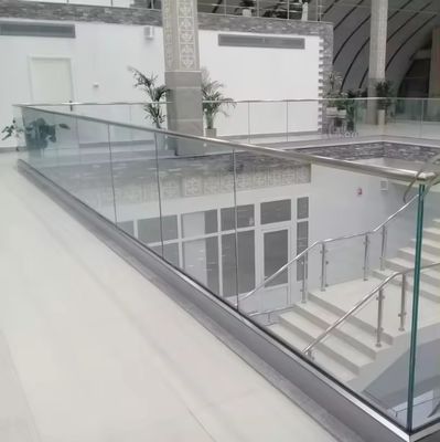 Extruded Aluminium Glass Balustrade Exterior Commercial Fencing