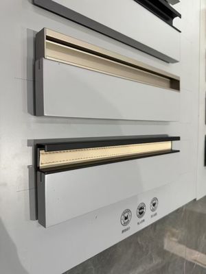 Manos de aluminio anodizado ligero Absorción de golpes Instalación sin herramientas